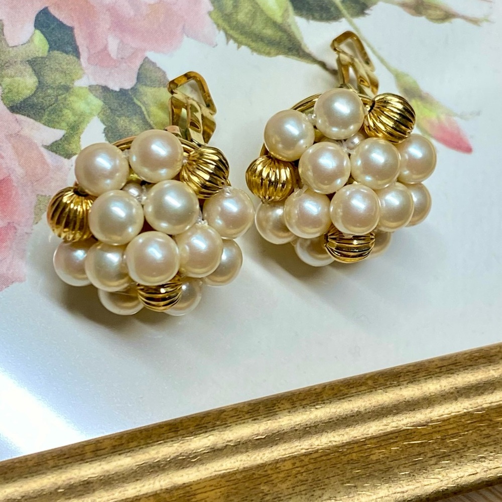 90’s Liz Claiborne Creamy White Faux Pearl Cluster Clip-on Earrings